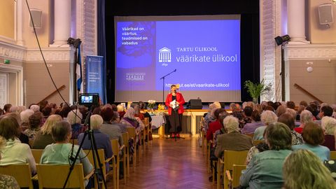 Väärikate ülikool kergitas vanusepiiri