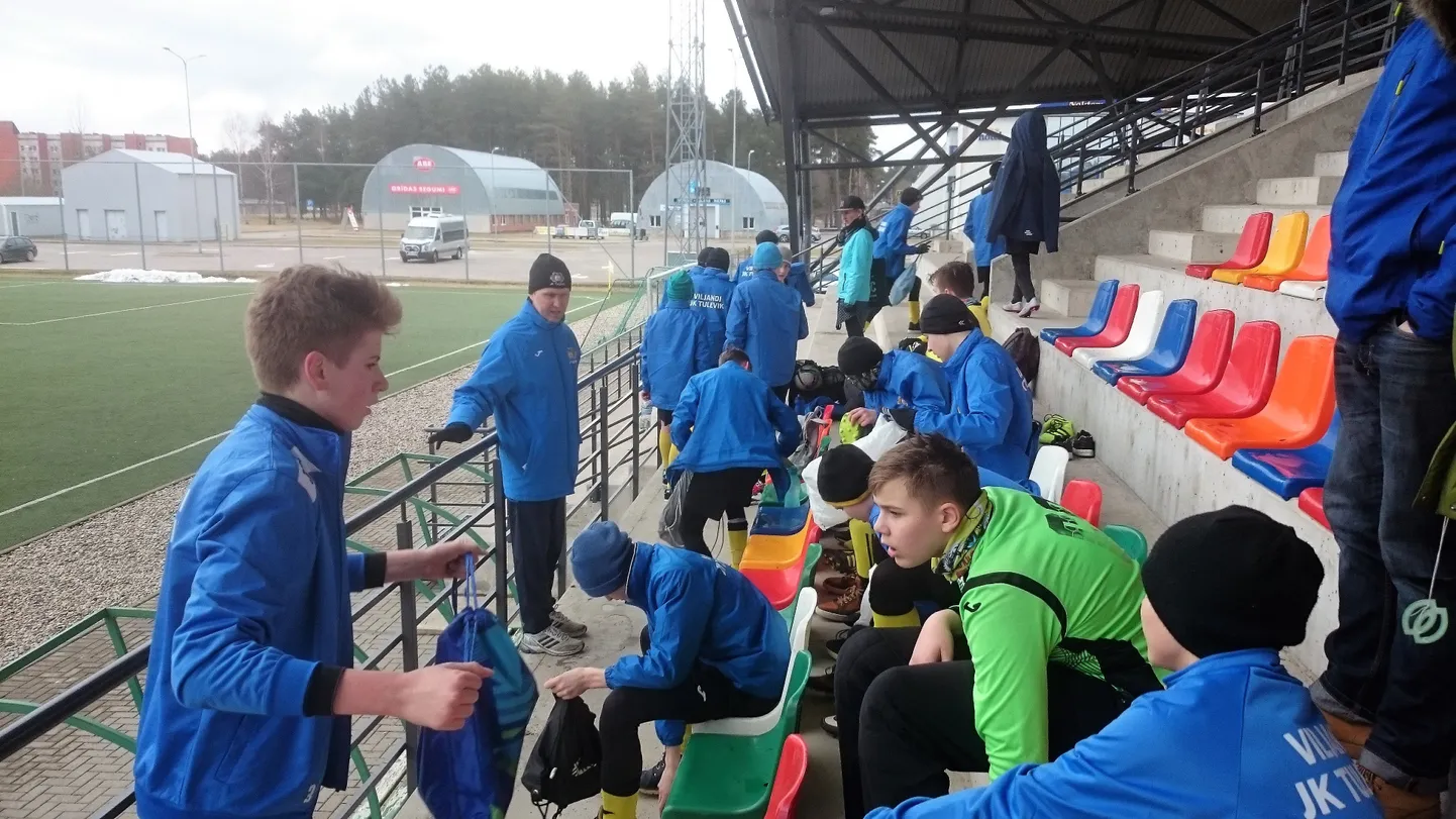 Viljandi U-15 jalgpalli noortemeeskond võitis Valmieras peetud turniiri.