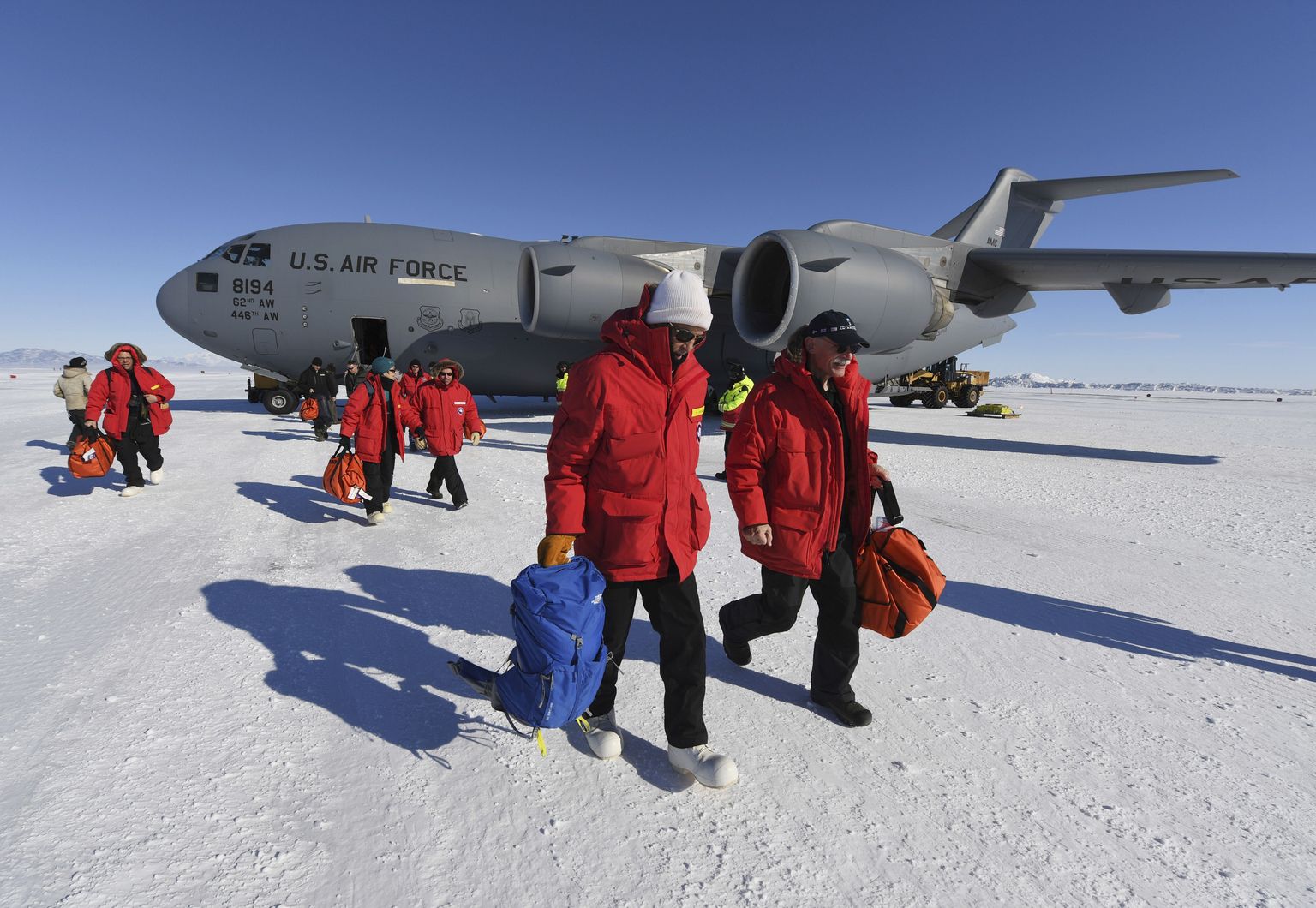 Briti polaarjaama meeskond peab Antarktika jää mõranemise tõttu evakueeruma. Pilt on illustratiivne.