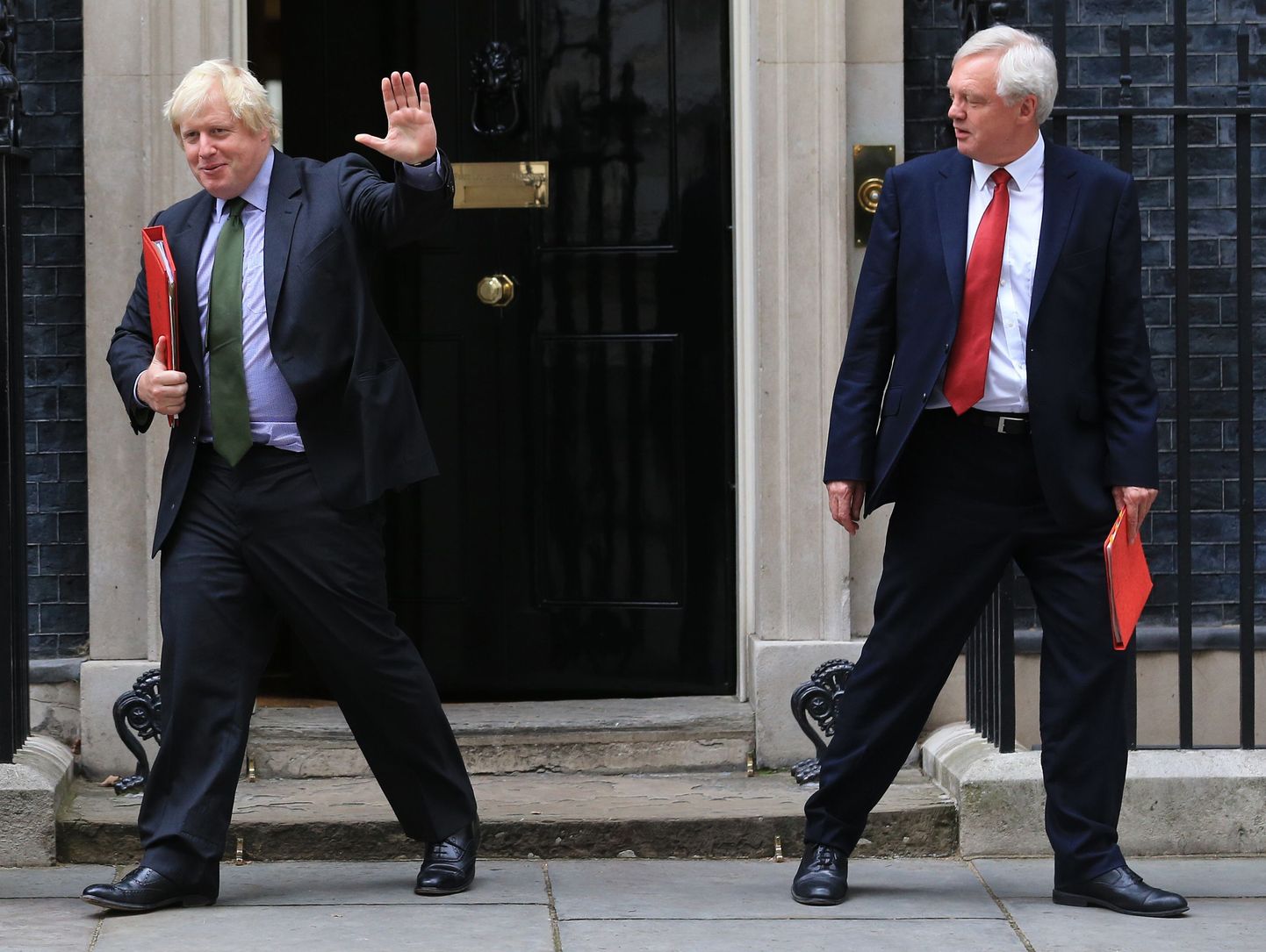 Brexiti üks suurimaid arhitekte ja tänane Suurbritannia peaminister Boris Johnson (vasakul) koos Brexiti ministri David Davisega