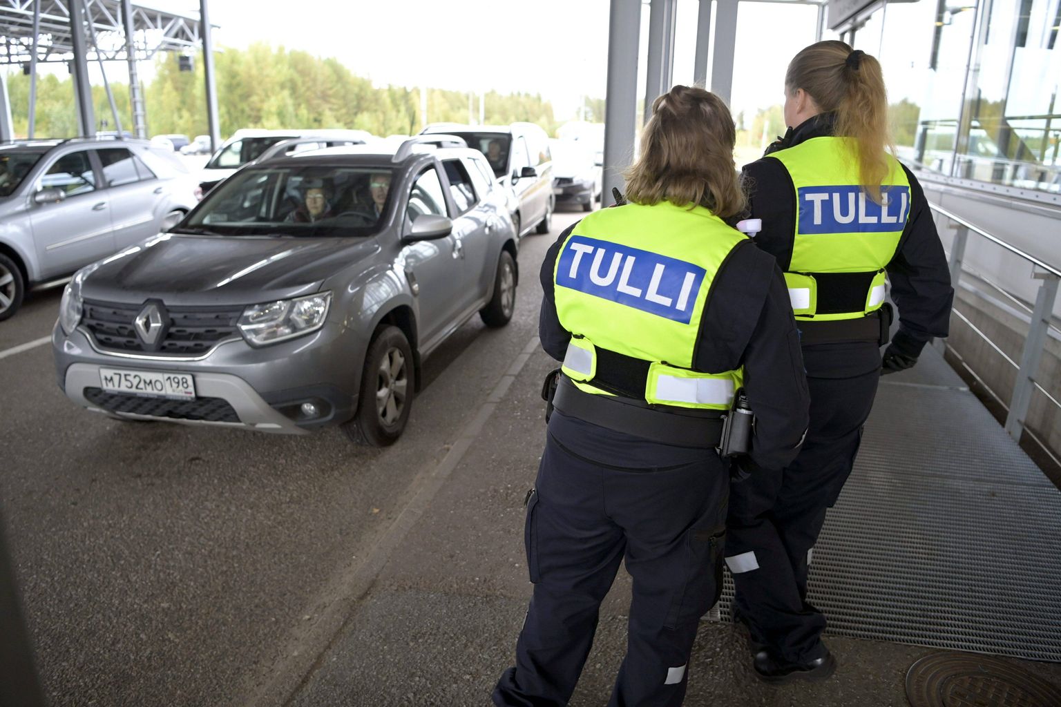 Soome piirivalvurid Vaalimaa piiripunktis.