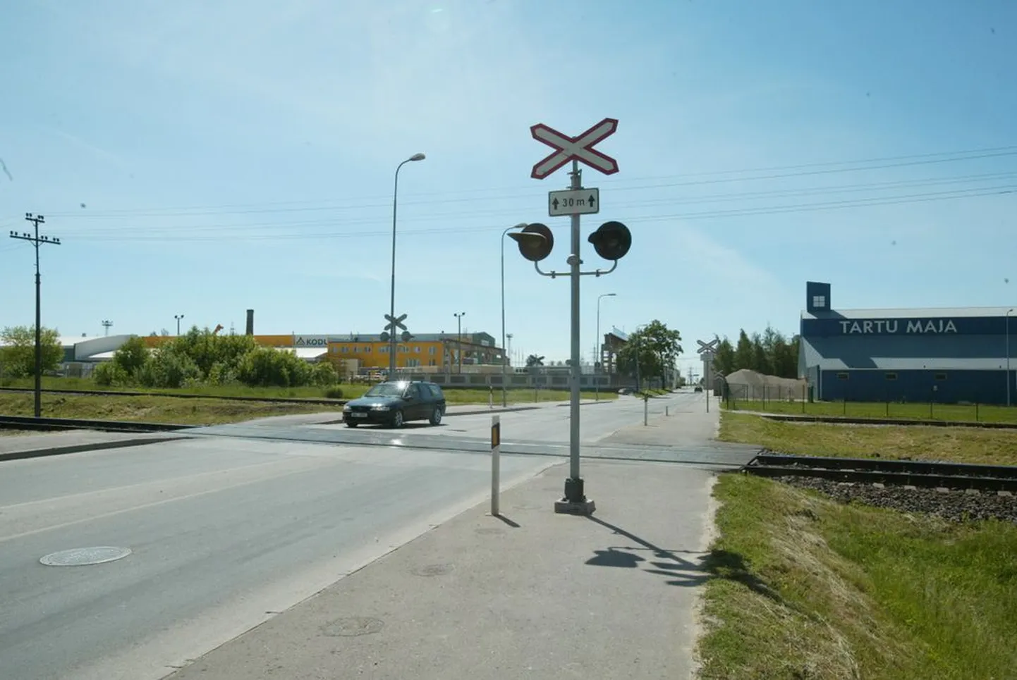 Betooni tänava raudteeülesõit Tartus.