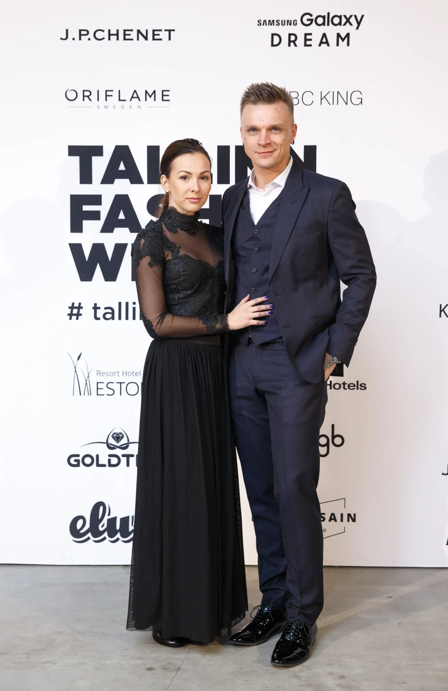 Tanel Padar ja Kristel Mardisoo suhe tuli avalikuks 2012. aastal. Täna 2017. aasta sügisel tunnistab Kristel Kroonikas, et on abielus Andres Metsamaaga ning on mitmeid kordi kokku ja lahku koosoldud viie aasta jooksul kolinud.