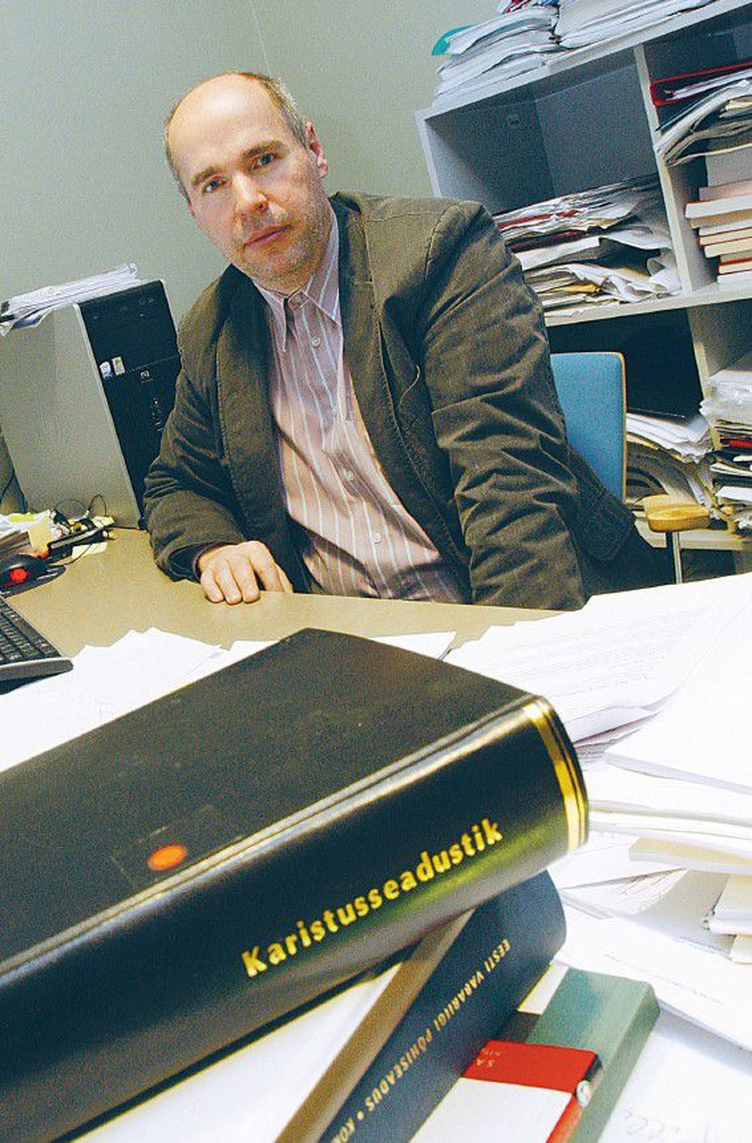 Tartu Ülikooli õigusteaduskonna professor Jaan Ginter.
