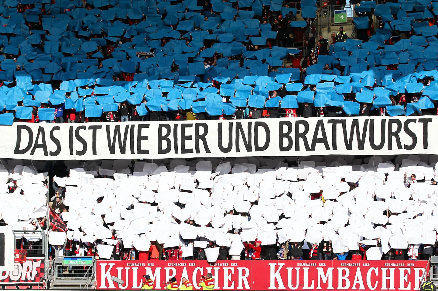 Saksamaa jalgpallifännid on huvitavate sõnumitega alati silma paistnud.