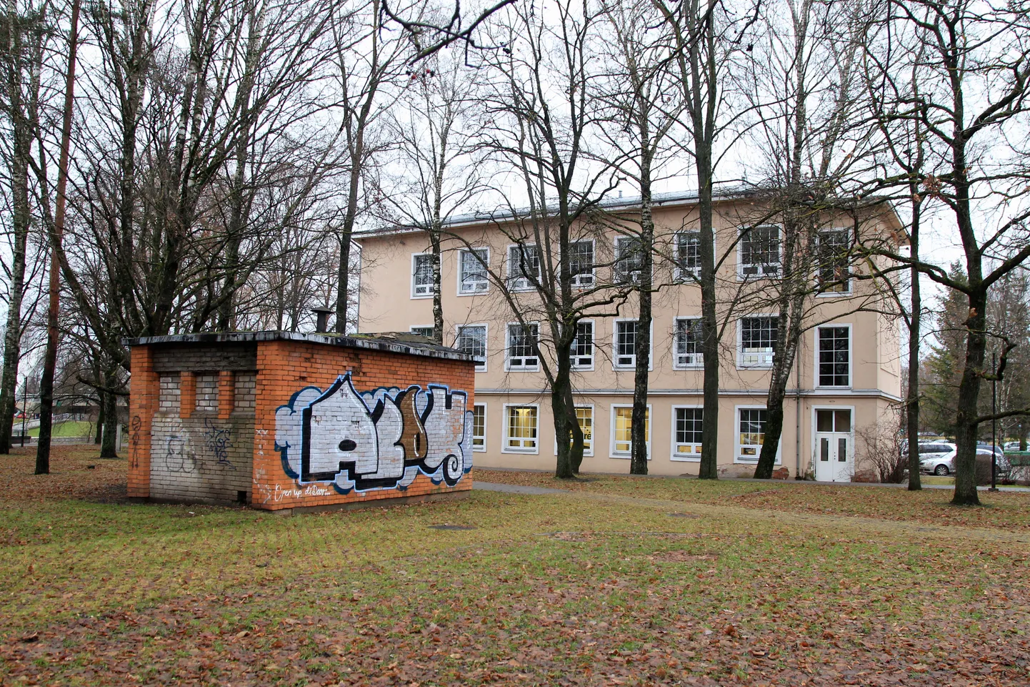 Tartu ülikooli uus IT-maja kerkib Ülejõe pargi serva, hoonestus algab pargis asuvast pumbamajast. Hoone põhiosa tuleb lammutatava Oeconomicumi kohale.