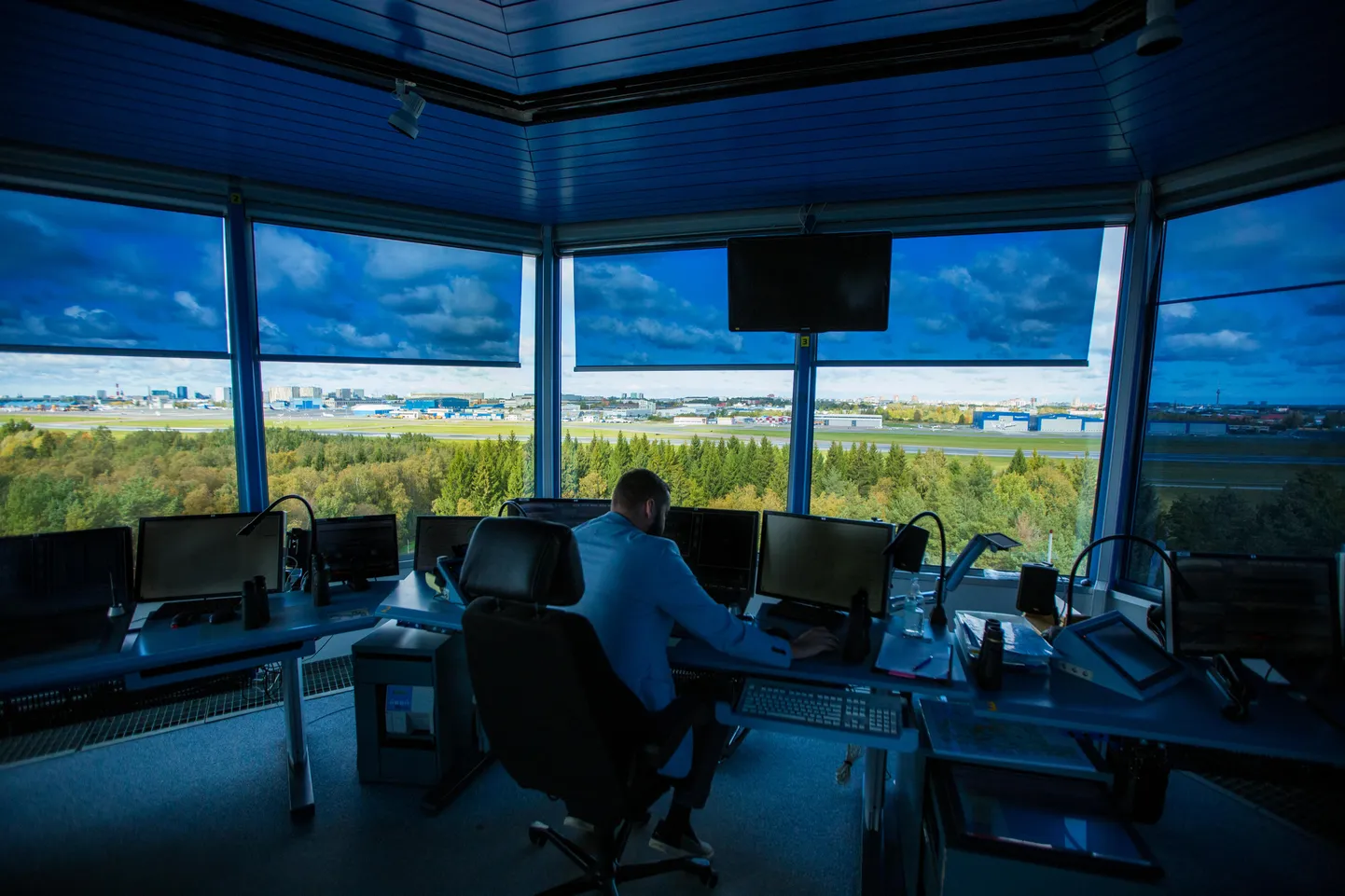 Lennujuhtimiskeskus.