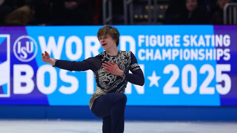 Latvijska drsalna zveza poravnala dolg z Denisom Vasiļjevsom