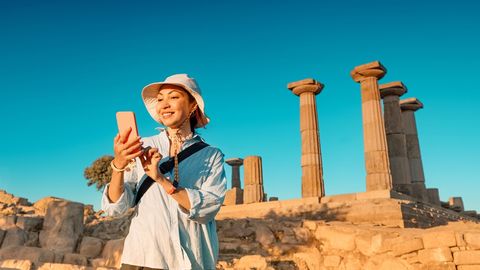 PALJUD TURISTID EI TEA ⟩ Just selle kandmine võib Kreekas lõppeda valusa rahatrahviga