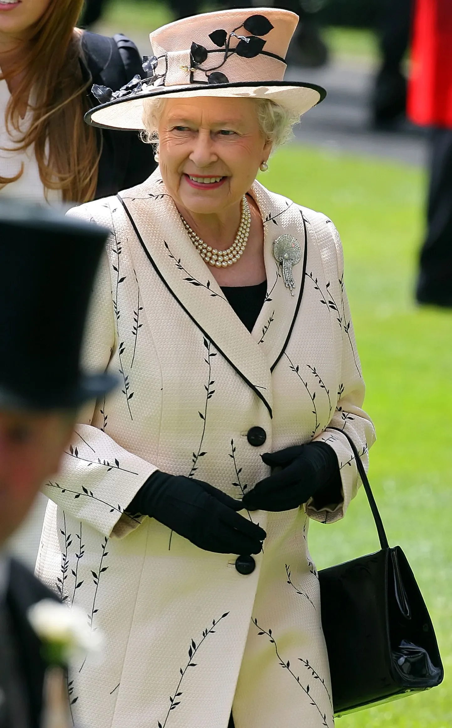 Kuninganna Elizabeth II Ascoti saabumas