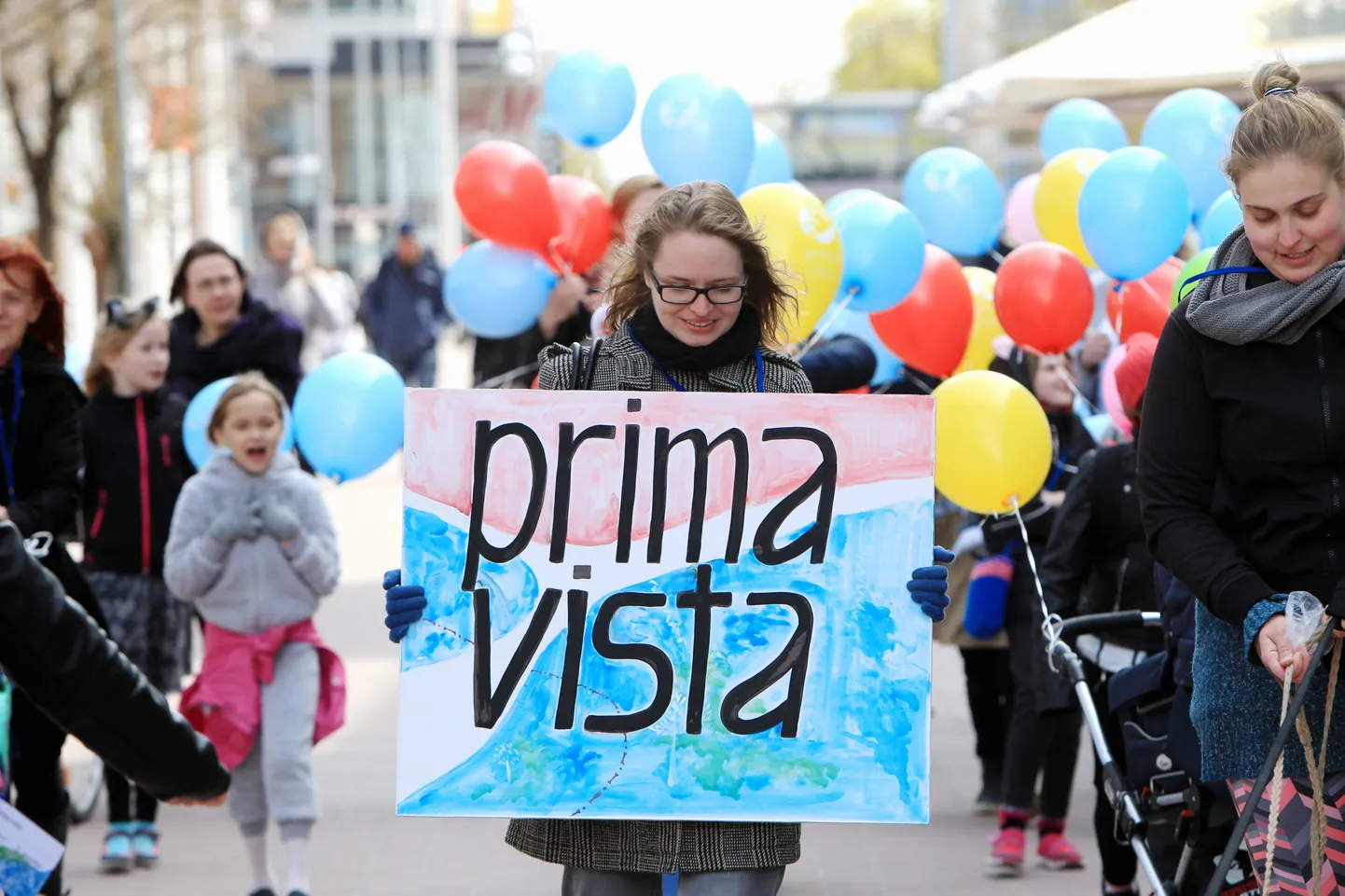 Kirjandusfestival Prima Vista rongkäik 2017. aastal.