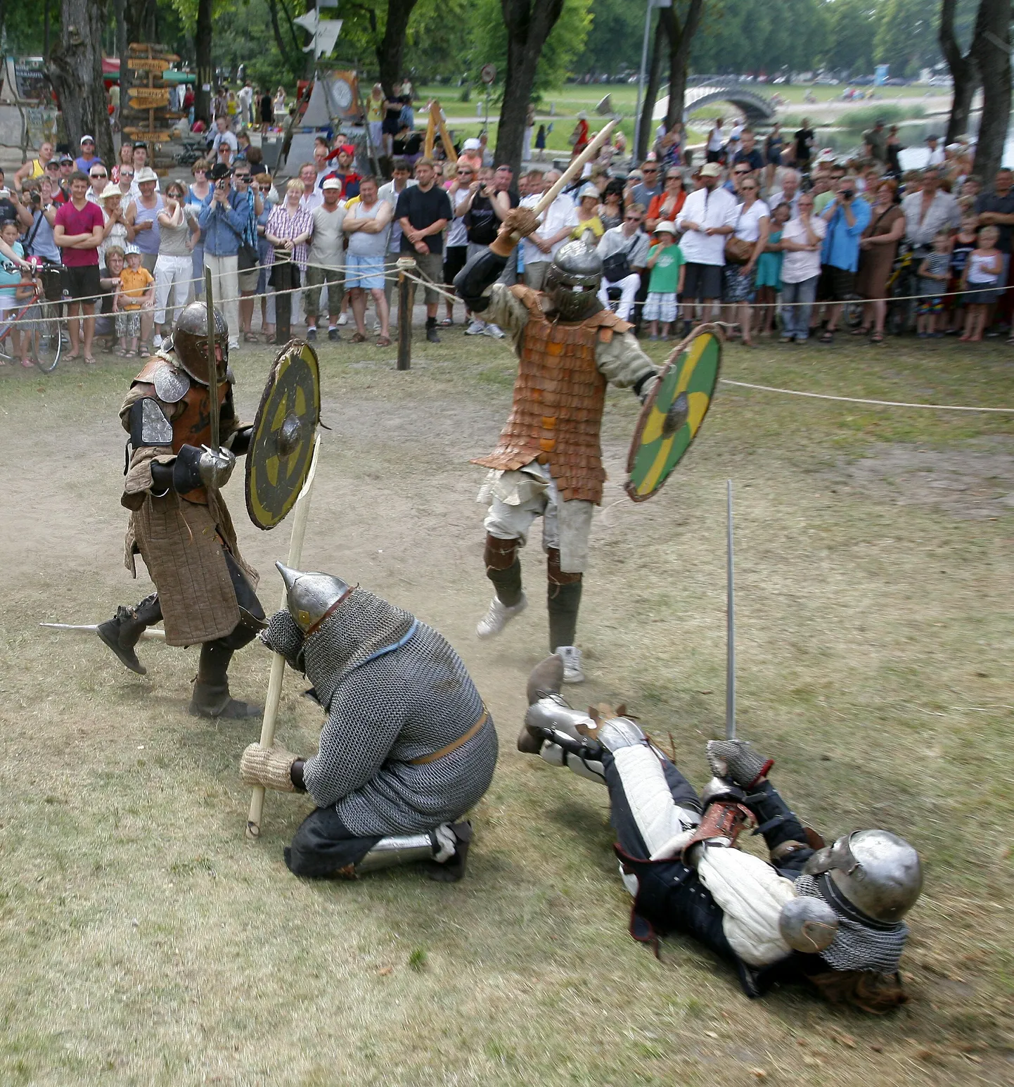 Rüütlivõitlus Pärnu hansapäevadel.