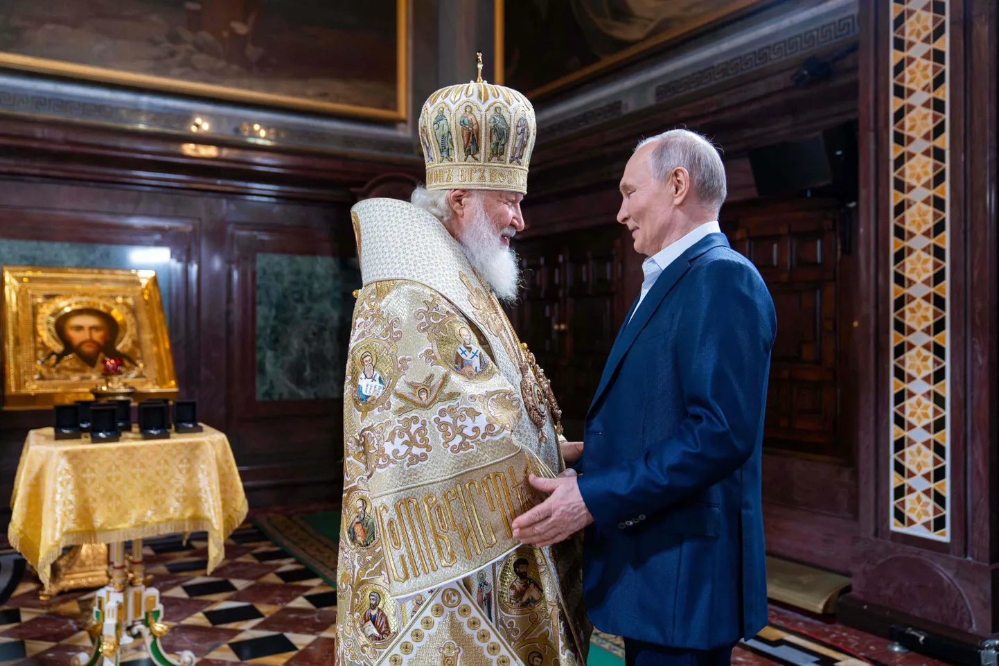 Moskva patriarh Kirill räägib Venemaa diktaator Vladimir Putiniga õigeusu jõulude ajal 7. jaanuaril 2024. aastal.