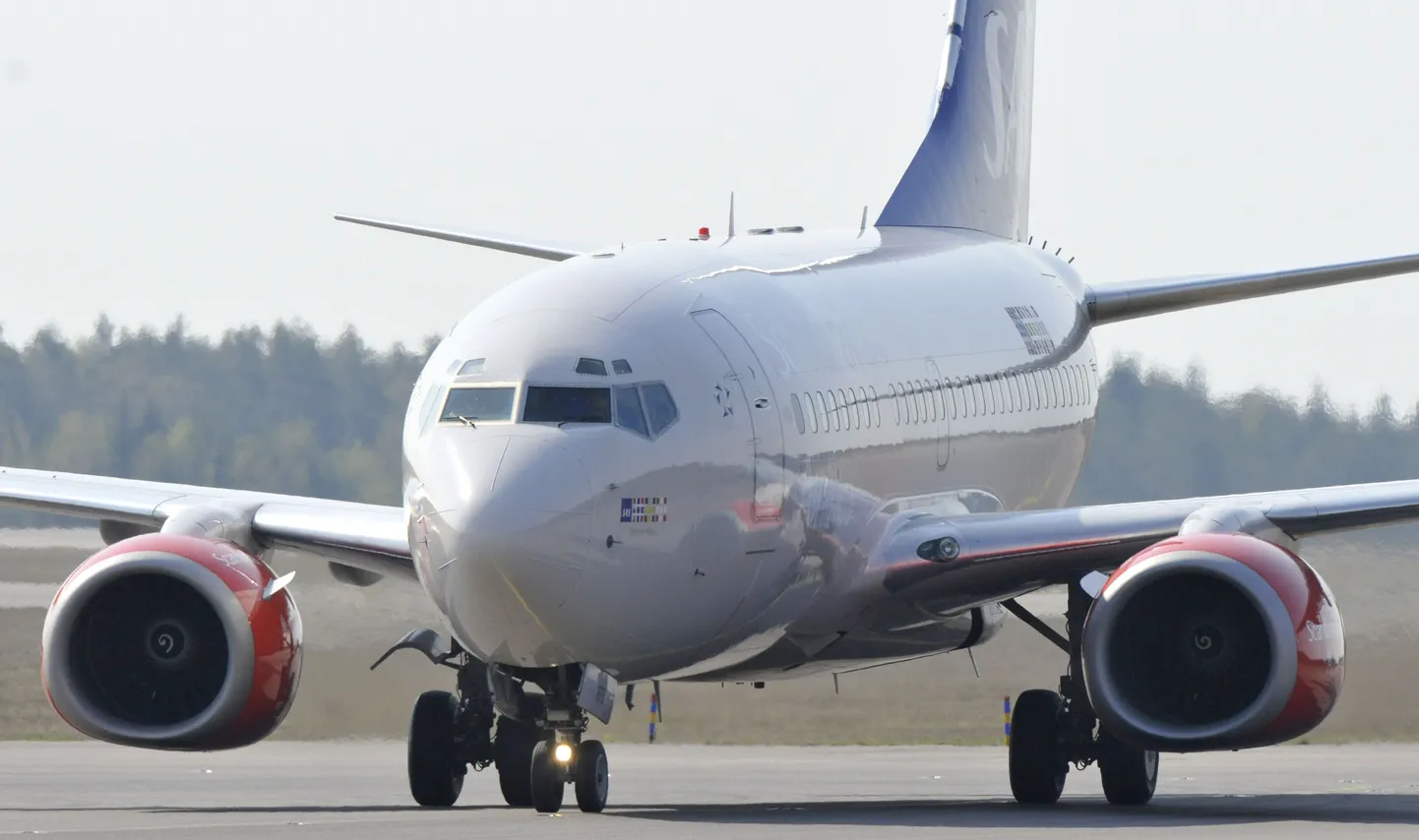 «Лазерные террористы» ослепили экипаж Boeing-737 при посадке в Екатеринбурге.