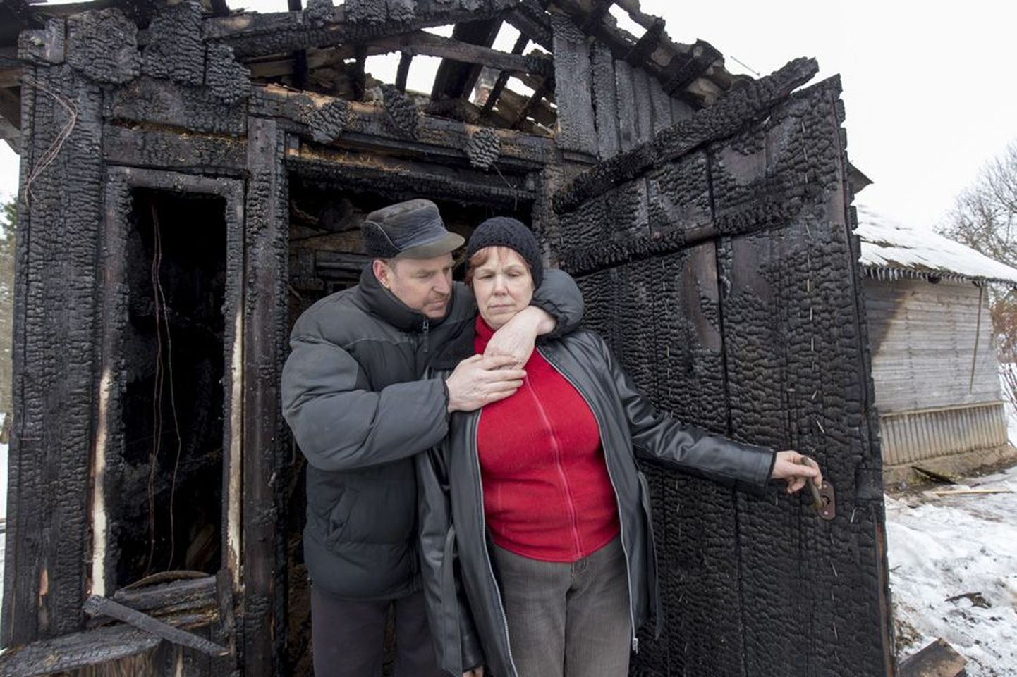 Söödi talu pererahva Einar Elleri ja Maie Kukli kodu hävis eksväimehe põhjustatud tulekahjus.