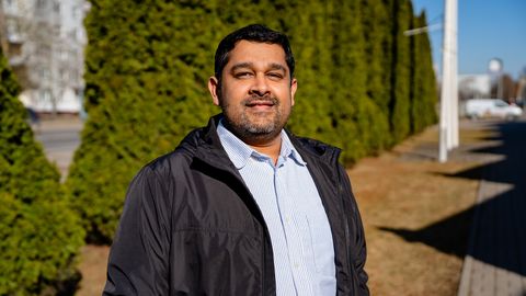 No Šrilankas līdz Latvijai: Suradžs Munasinghe – ārsts, kurš mūsu valsti sauc par mājām