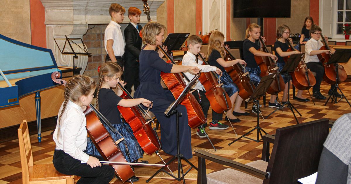 Cello Kids täitis Raekoja muusikaga