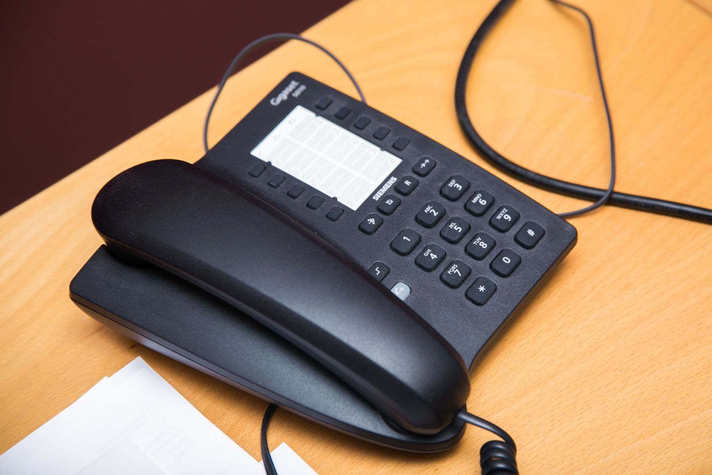 Klienditeeninduse telefoninumbrile helistamine ei tohi olla kõrgendatud tasuga.