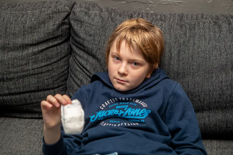 Oskari ema on mälestuseks jätnud ka ühe imepisikese enneaegse beebi mähkme.