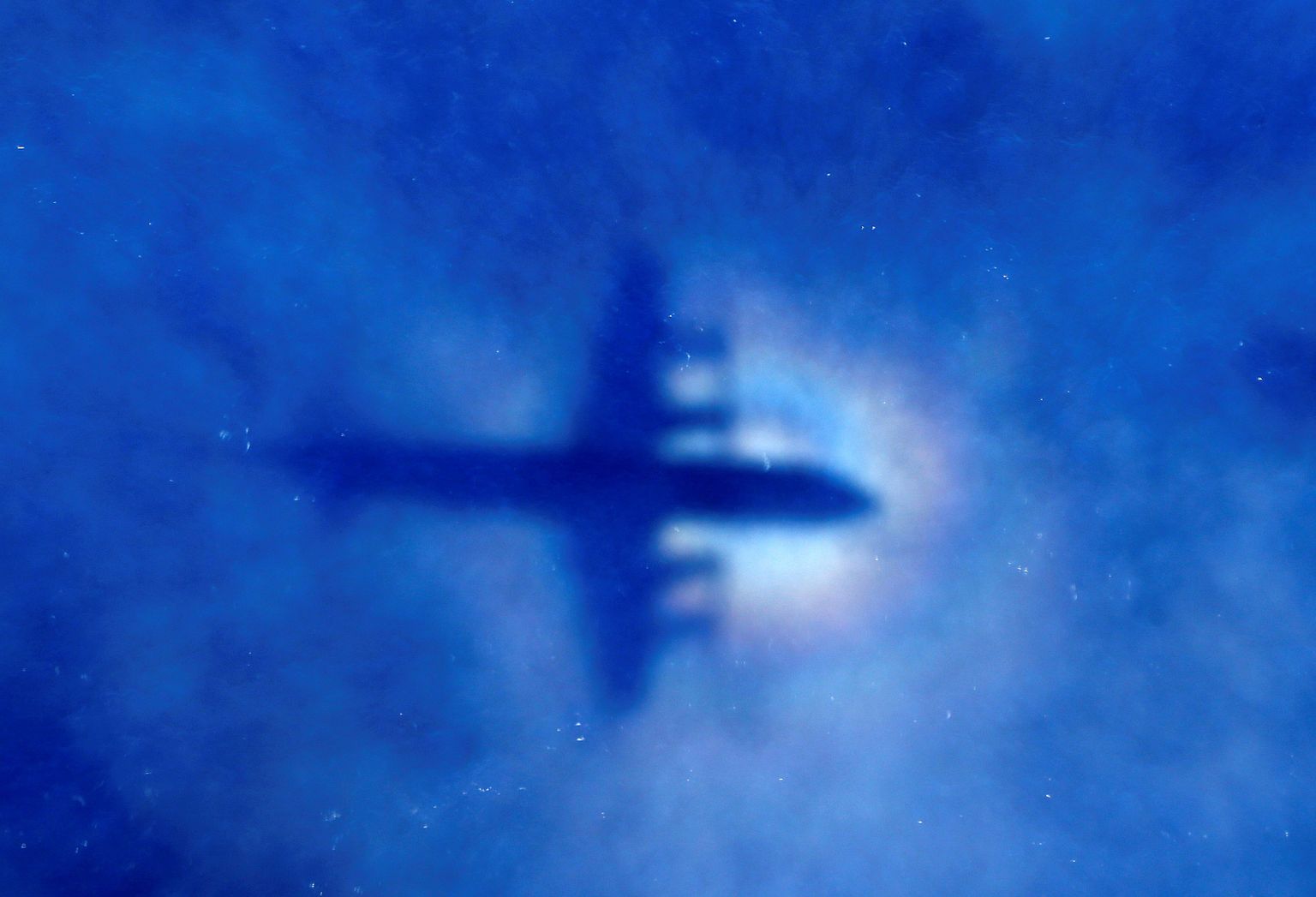Uus-Meremaa õhuväe lennuk otsimas India mere kohal kadunuks jäänud Malaysian Airlines lennukit.