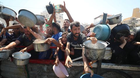 Izraēla apsūdz "Hamās" pārtikas trūkuma izraisīšanā Gazas joslā