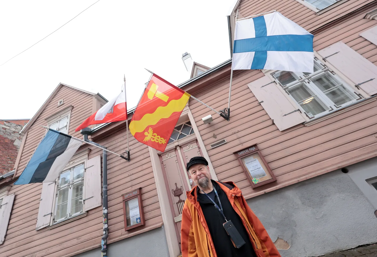 Tampere maja tegevjuht Sakari Neuvonen nentis, et soomlaste toetuse lõppemisel tuleb kultuuritegevust koomale tõmmata.