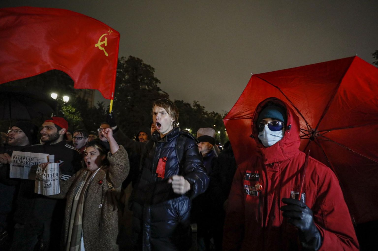 Kommunistide korraldatud meeleavaldus valimistulemuste rikkumiste vastu 20. septembril Moskvas. 