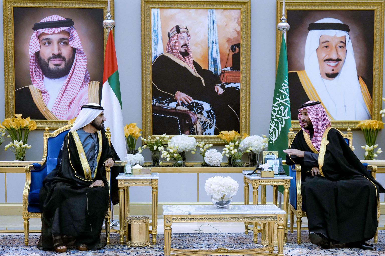 Saudi Araabia kroonprints Mohammed bin Salman (paremal) ja Dubai valitseja Mohammed bin Rashid Al-Maktoum Saudi Araabia pealinnas Ar-Riyadis 14. detsember 2021.