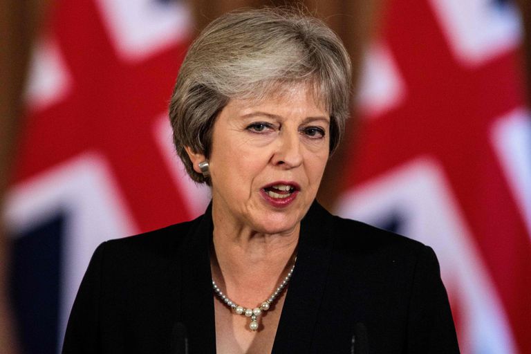 Suurbritannia peaminister Theresa May pärast Salzburgi tippkohtumiselt naasmist ajakirjanikele aru andmas.