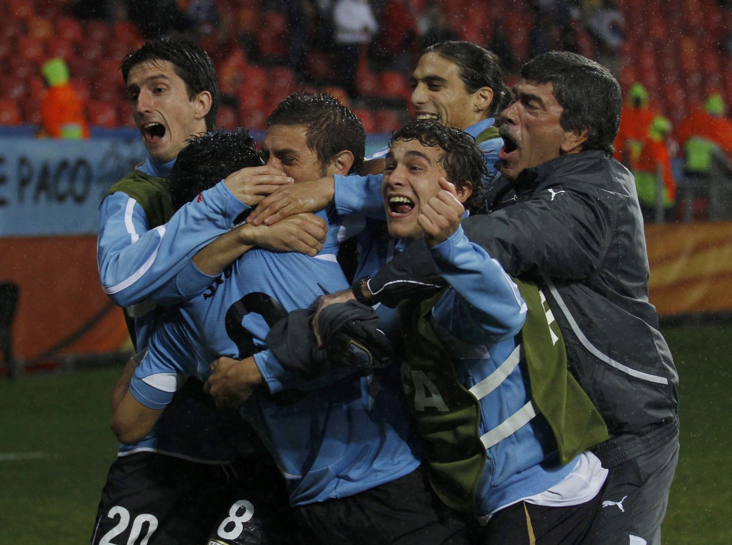 Kuigi Uruguay koondis on võitnud kaks        korda MM-tiitli, oli viimane triumf nõnda ammu, et nende tänavune edu on üllatus.