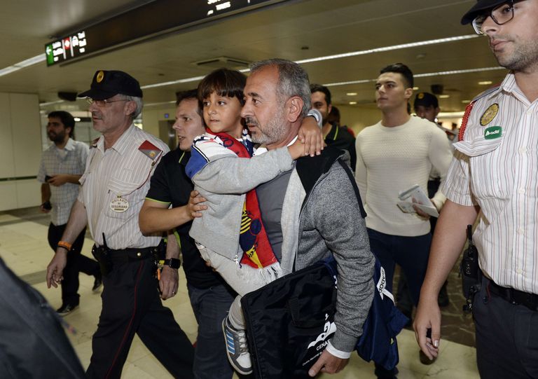 Süürlane Osama Abdul Mohsen ja ta poeg Zaid saabumas 2015. aasta septembris Hispaaniasse Barcelonasse, kust nad liikusid edasi Madridi