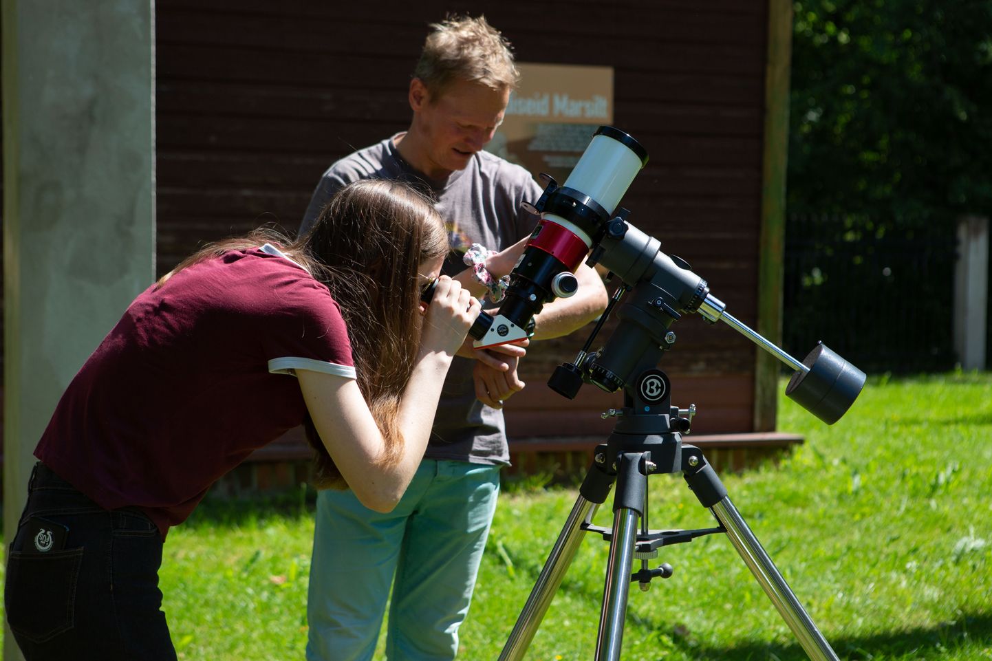 Päikesevaatlused toimuvad Tartu tähetorni õuel kuni augusti lõpuni.