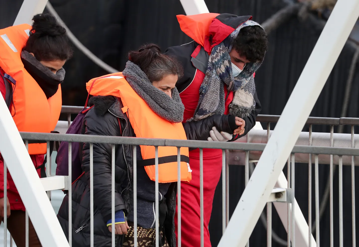 La Manche'i väinas päästetud ja Inglismaale Doverisse jõudnud migrandid. Foto on illustratiivne.