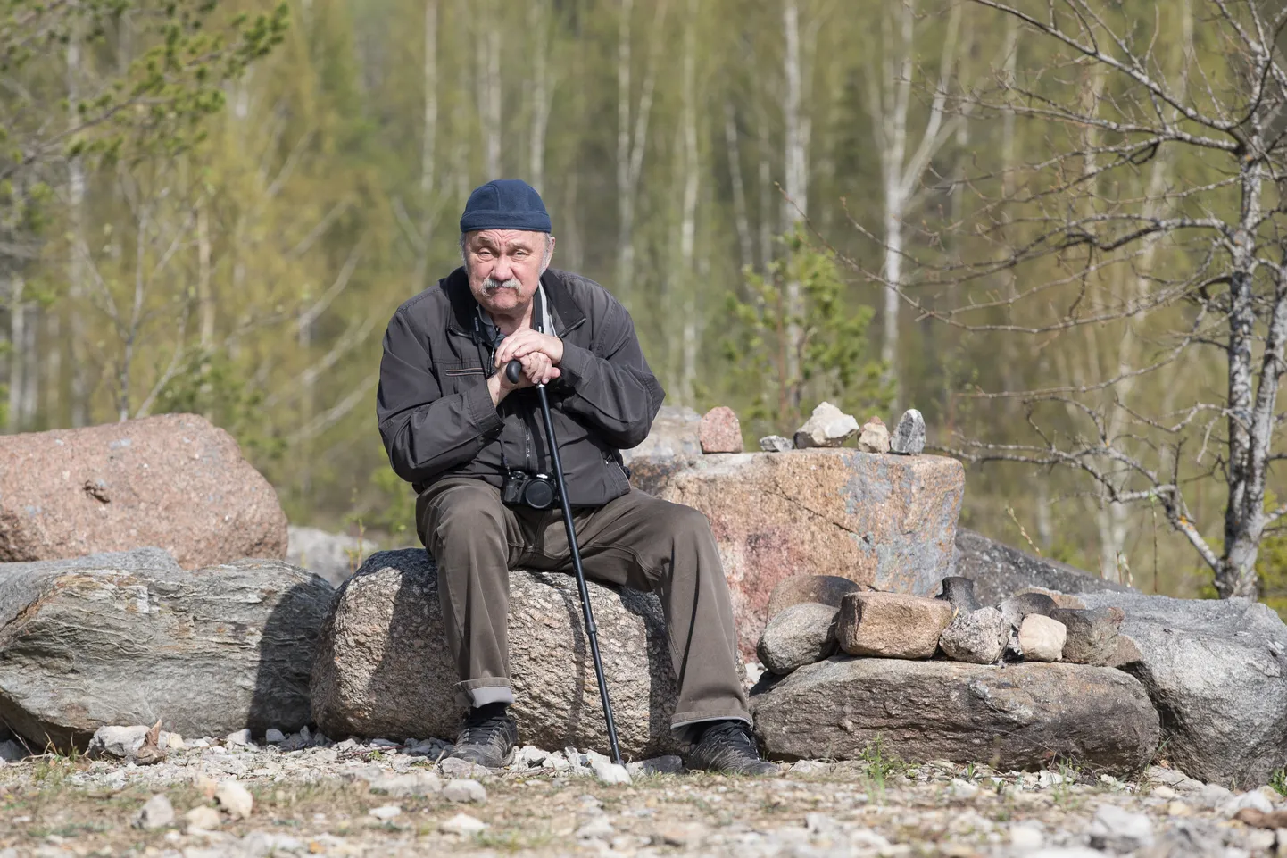 Kohtla-Nõmmel asuva kaevandusmuuseumi muuseumiöö peamine läbiviija on Enn Käiss, keda võibki sageli leida kivide ja kivimite kambas.