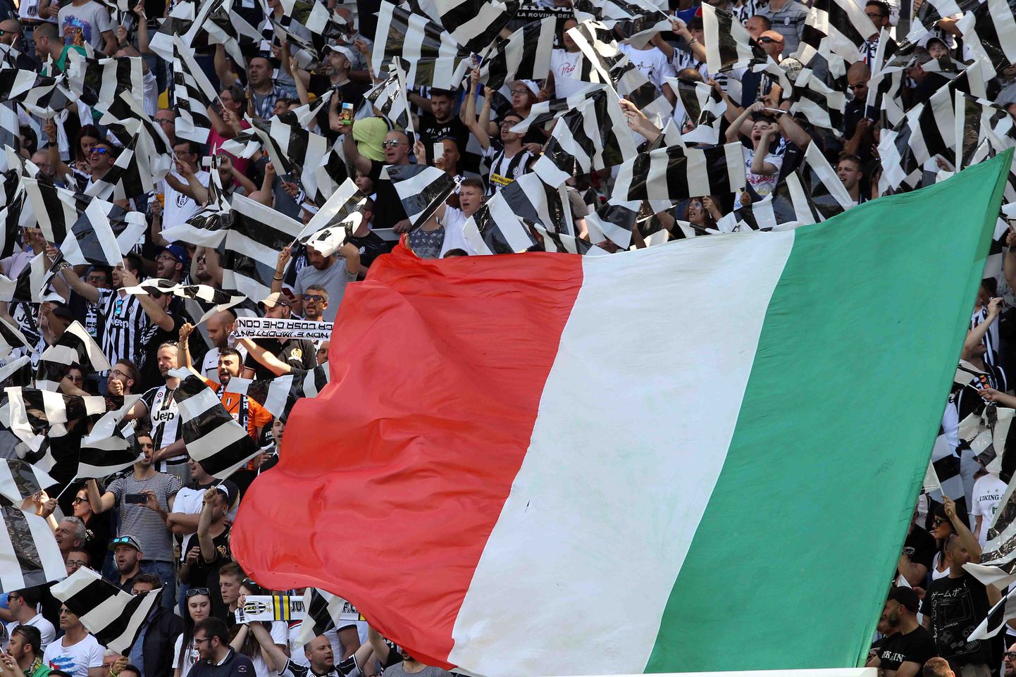 Itaalia jalgpalliklubi Torino Juventuse fännid.
