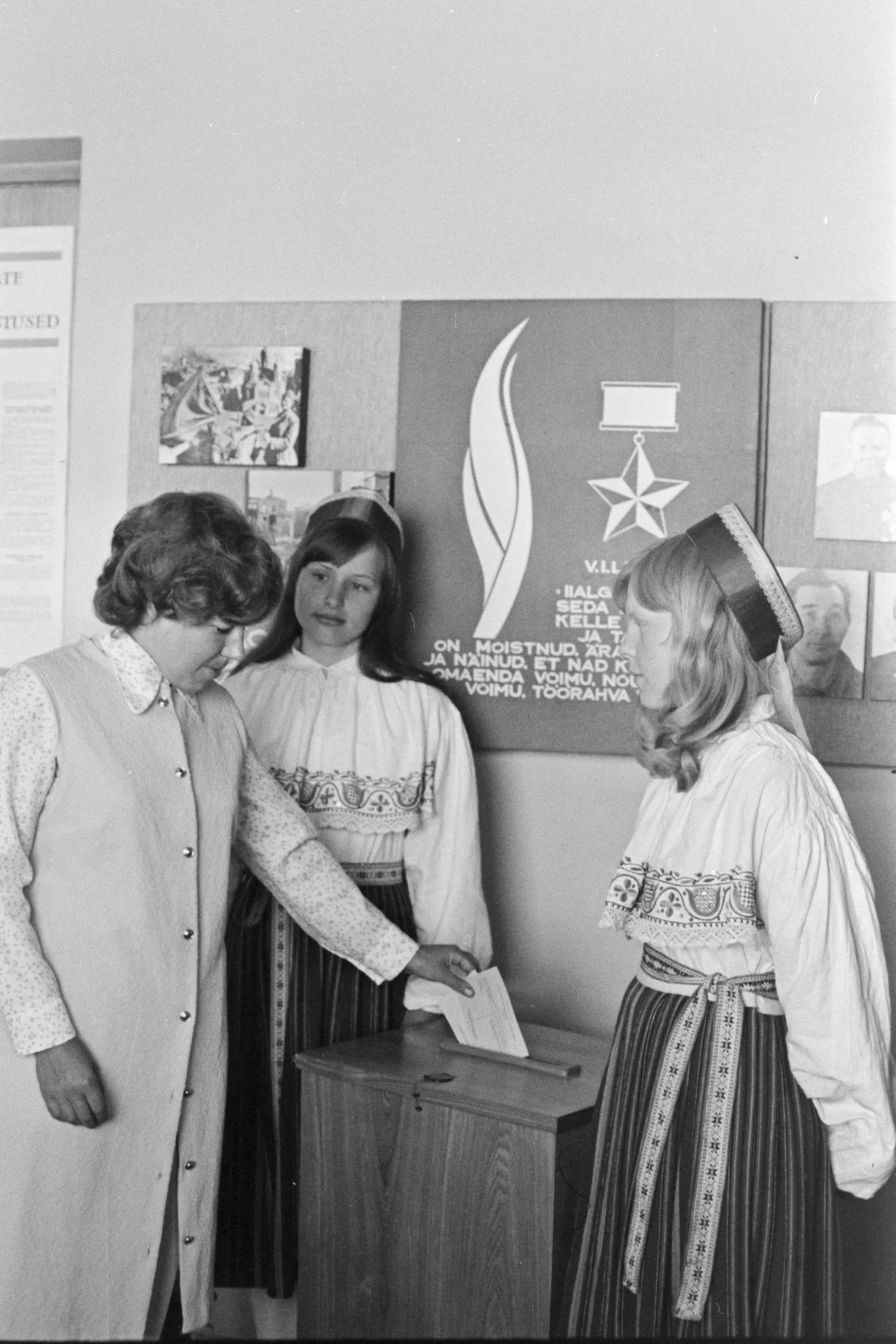 Enamasti polnud valijatel õrna aimugi, kelle poolt seekord hääl valimiskasti lasti. Kuid see polnud ka tähtis. Fotomeenutus 1973. aasta valimispäevalt.