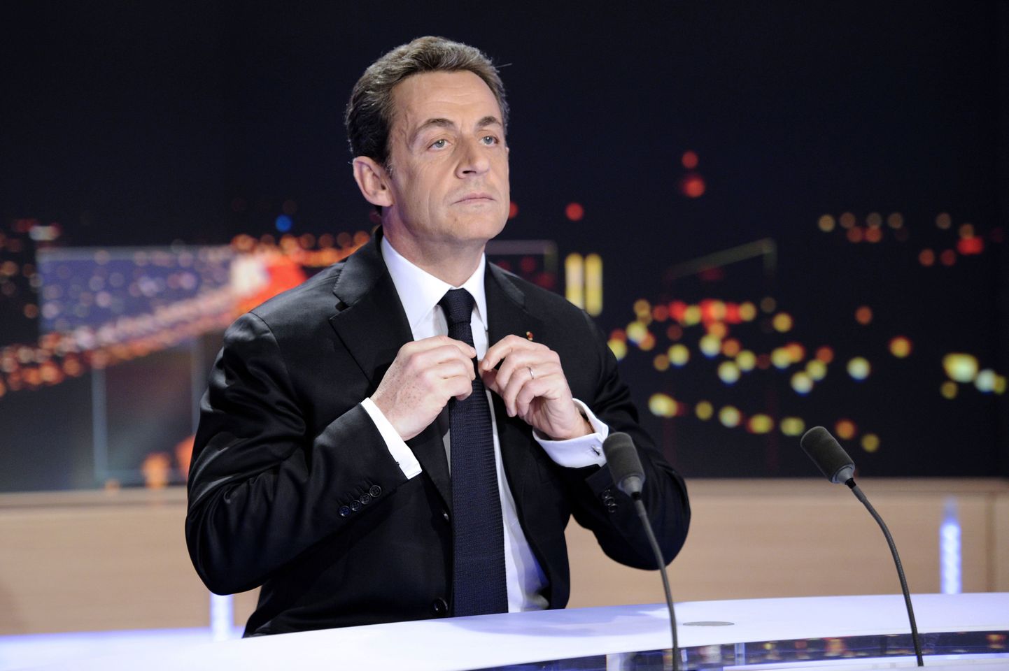 Prantsuse president Nicolas Sarkozy TF1 uudistesaates, kus teatas kandideerimisest.