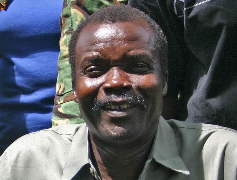 Joseph Kony umbes kümme aastat tagasi tehtud fotol