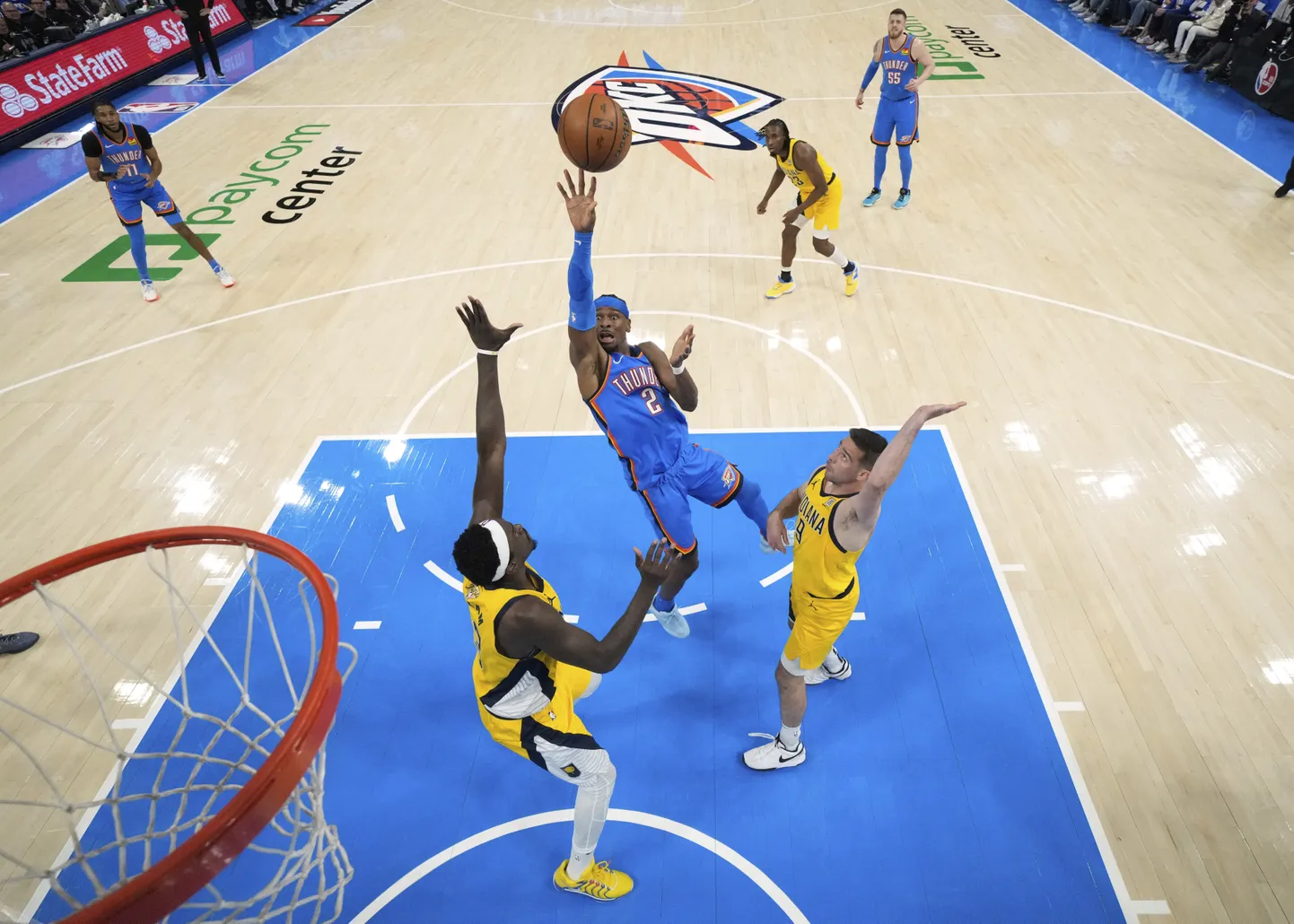 Shai Gilgeous-Alexander (viskel) jõudis NBA finaalis rekordini. Mitte ükski mängija pole ajaloos varem kahe finaalmängu peale kokku visanud 72 punkti või rohkem.