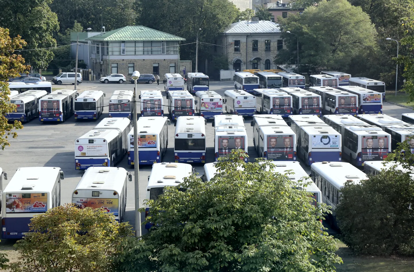 "Rīgas satiksmes" autobusu stāvlaukums Abrenes ielā.
