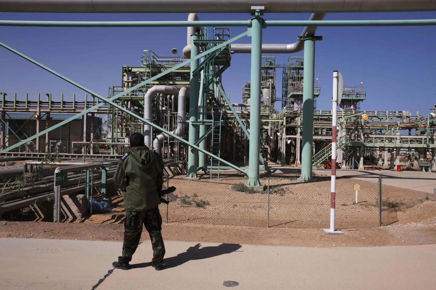 Нефтяное месторождение в Ливии.