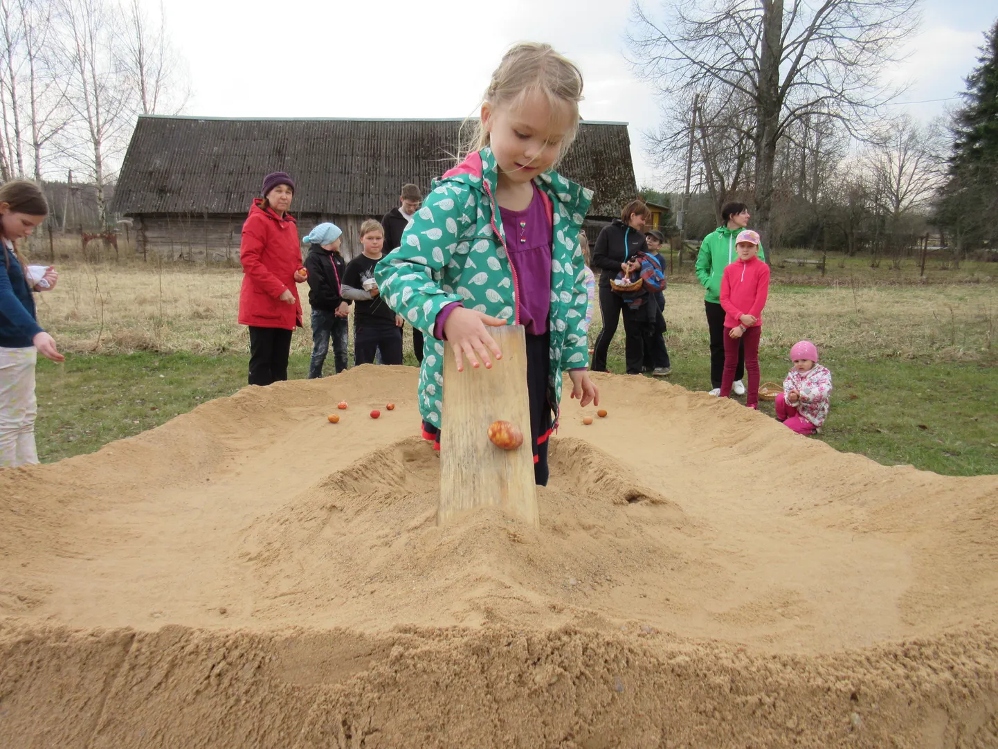 Lihavõtted Mikitamäel 2015, Emilia Berg