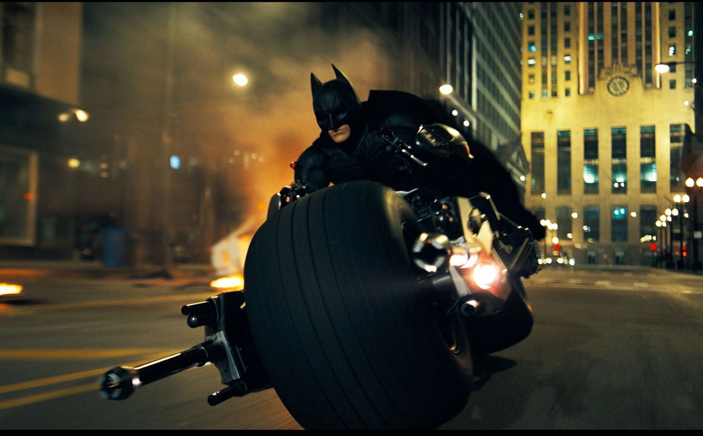 Christian Bale Batmanina režissöör Christopher Nolani filmis «Pimeduse rüütel».