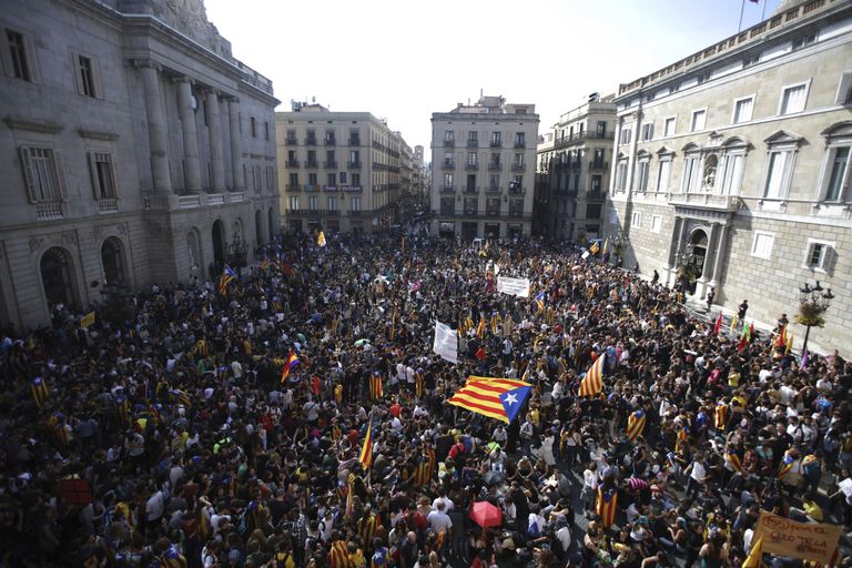 Iseseisvuse toetajad Barcelonas. /AP Photo/Emilio Morenatti/Scanpix.