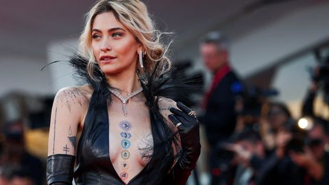 HÄIRIV VIDEO ⟩ Michael Jacksoni tütrel on narkootikumide tarvitamisest nina vaheseinas auk