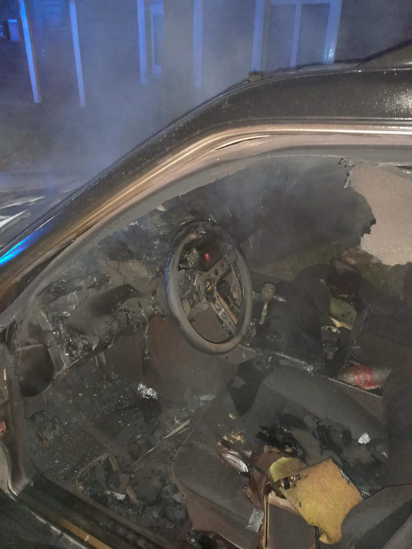 Põlenud sõiduauto Rakveres.
