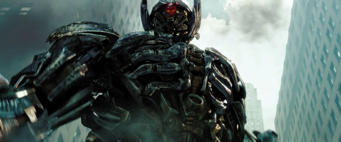 Transformerid pakuvad seeria kolmandas filmis suurepärase vaatemängu.