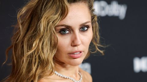 TÕELISELT ARMAS ⟩ Miley Cyrus päästis varjupaigast 20-aastase looma