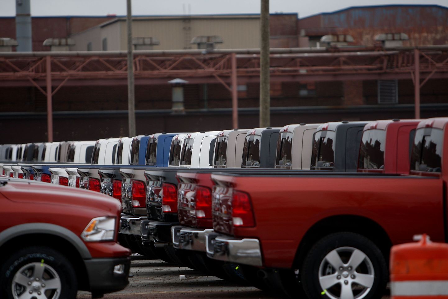Chrysler Dodge Ram pikapid tehase siseõues Warrenis Michigani osariigis.