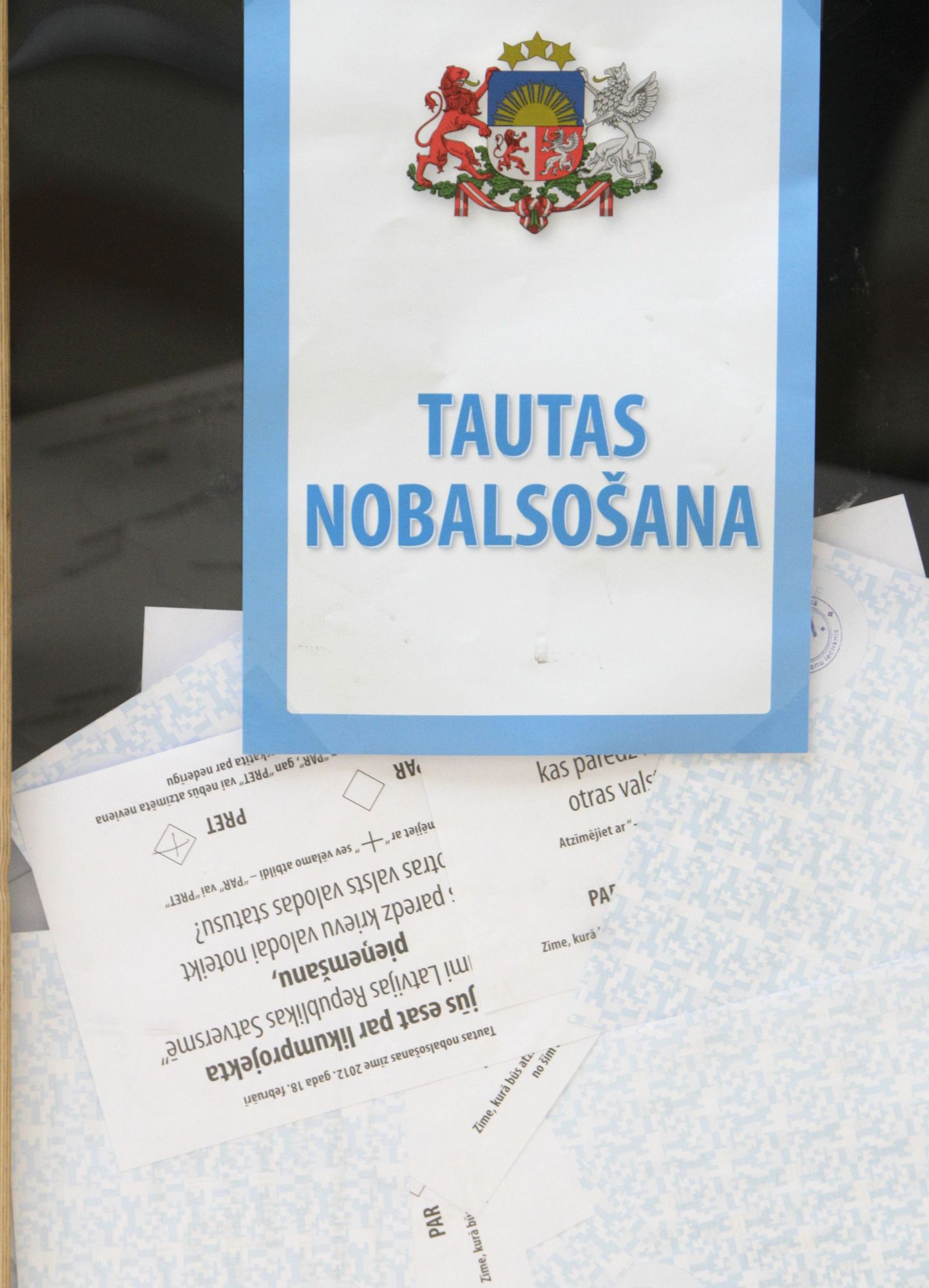 Hääletussedel Läti keelereferendumil